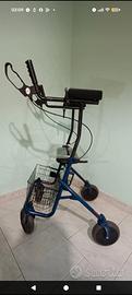 Deambulatore rollator antibrachiale