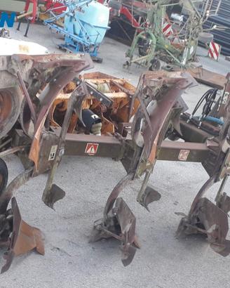 Aratro UGO MORO Trivomere