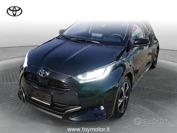 Toyota Yaris 4nd serie 1.5 Hybrid 5 porte Trend