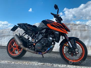 Ktm super duke 1290 r orange 9150 km