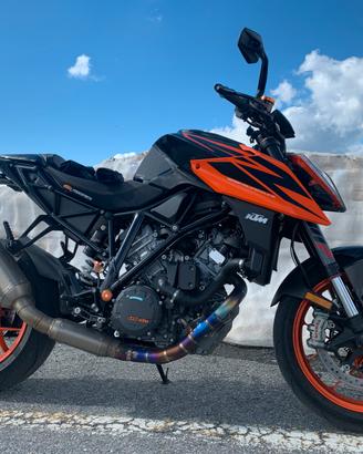 Ktm super duke 1290 r orange 9150 km
