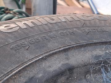 1 cerchioin ferro 15 con gomme continental