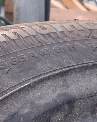 1 cerchioin ferro 15 con gomme continental