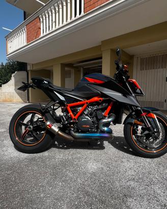 Ktm 1290 super duke r