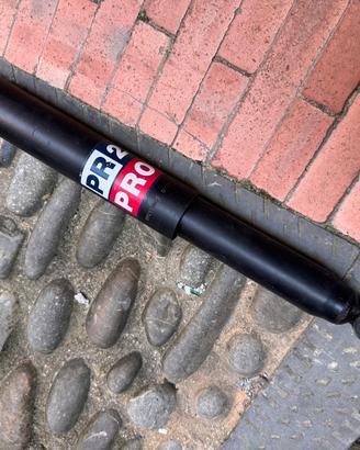 Ammortizzatore di sterzo Defender land rover