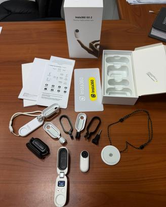 Insta360 GO 2 32GB Action Cam con Accessori