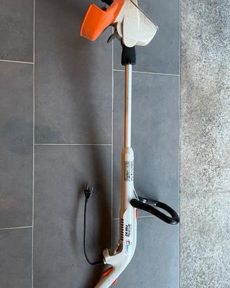 Tagliabordi elettrico Stihl
