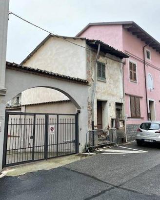 Immobile in asta di 101 m² con 4 locali a Basaluzz