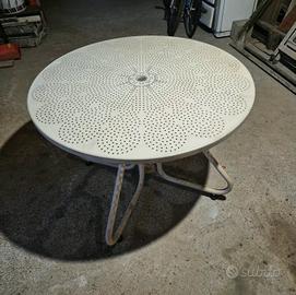 Tavolo da giardino in Metallo traforato