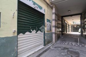 NEGOZIO A FRATTAMAGGIORE