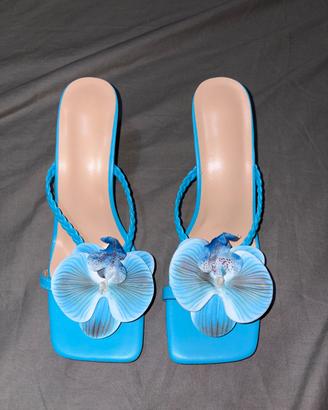 Sandalo con tacco blu
