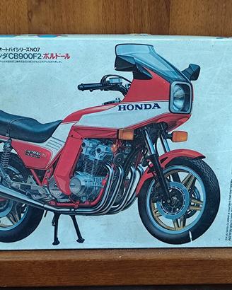 Tamiya - modellino moto CB900F2 
