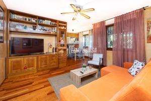 Splendido trilocale con doppi servizi e terrazzino