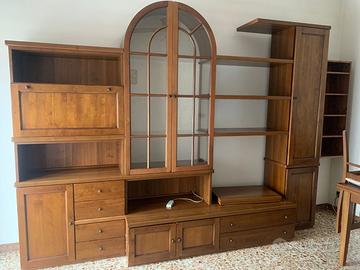 Mobile libreria con vetrina e spazio per TV