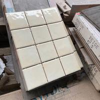 Piastrella su rete lucida 10x10 (foglio da 40x30)