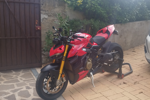Ducati streetfighter v4s