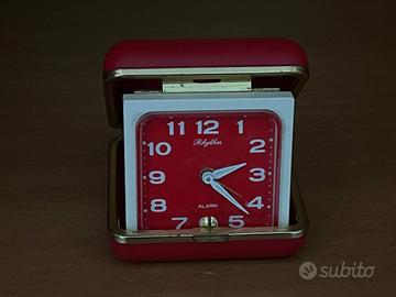 Orologio a conchiglia RHYTM funzionante rosso
