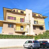 3 LOCALI A MONTE URANO