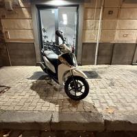 Honda SH 300 - 2015 sport