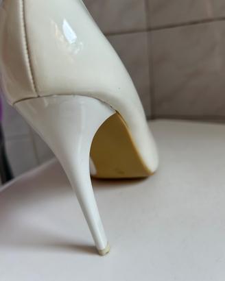 Scarpe decolte bianche lucide nr 37