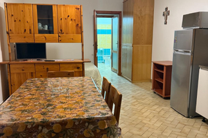 Monovano arredato in villa