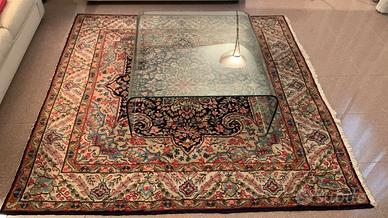 Tappeto persiano quadrato