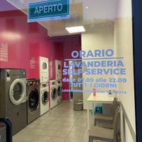 Lavanderia self-service a gettoni