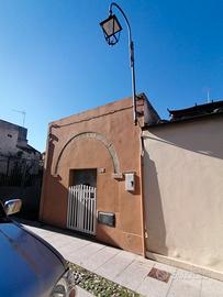 Indipendente su due Livelli con cortile