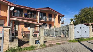 PORZIONE DI TRIFAMILIARE A MONTALTO UFFUGO