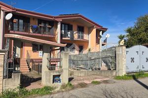 PORZIONE DI TRIFAMILIARE A MONTALTO UFFUGO