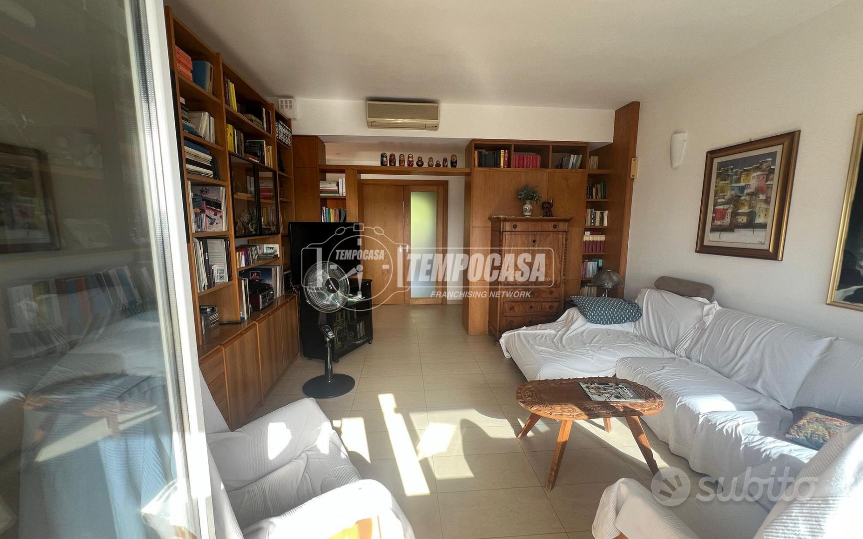 Appartamento – Napoli, San Ferdinando, Municipalità 1 - Vista 2