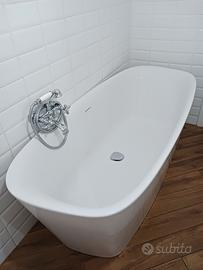 Vasca da bagno ovale centro stanza