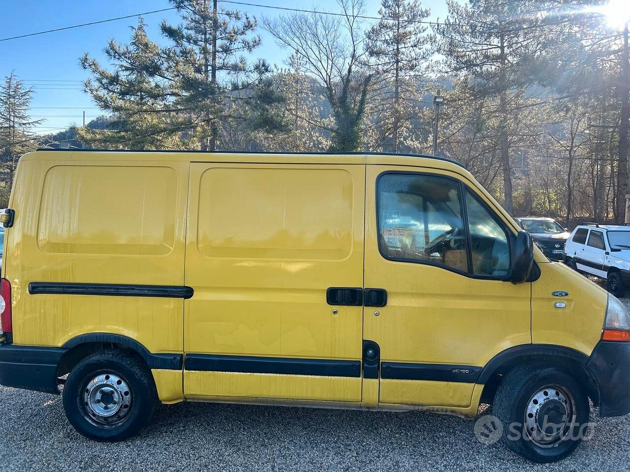 Renault Master Autocarro Veicoli commerciali In vendita a Arezzo