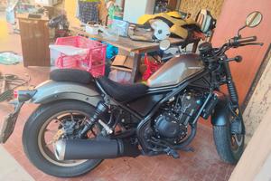 moto Rebel 500
