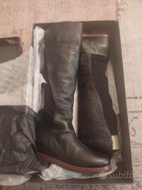 stivali in pelle 