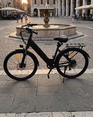 bicicletta elettrica city bike 26' seminuova