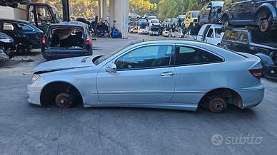 MERCEDES CLASSE C 220 DEL 2008 SOLO PER RICAMBI
