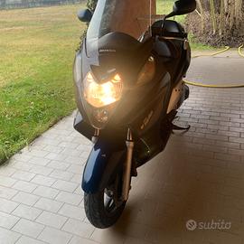 Honda Silver Wing 600 tagliando e gomma nuova