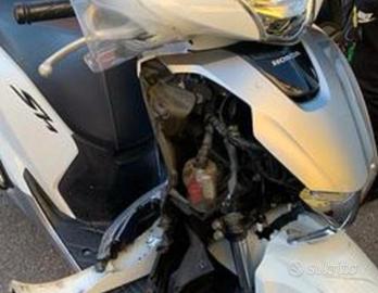 Ce.rco Co.mpro Honda Sh 125 incidentato o guasto