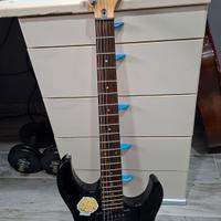 chitarra elettrica yamaha erg 121c