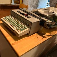 Macchina da scrivere Olivetti Praxis 48