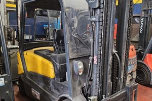 Carrello elevatore elettrico 3000kg marca OM