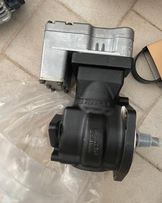 Compressore monocilindrico 352cc con sist ESS
