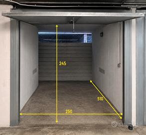 Privato vende box auto in zona Milano Santa Giulia