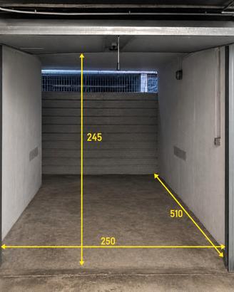 Privato vende box auto in zona Milano Santa Giulia