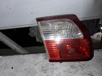 STOP POSTERIORE DESTRO INTEGRATO NEL PORTELLO SAAB