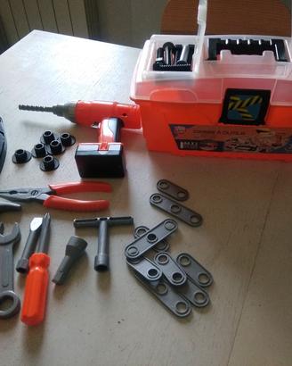 set cassetta attrezzi con trapano a pile