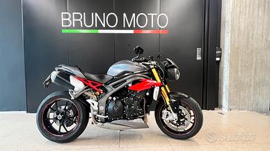 Triumph Speed Triple R SPEED TRIPLE 1050 R