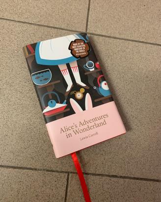 Libro - Alice’s adventure in wonderland