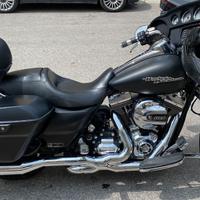 Harley-Davidson Touring Street Glide 2014 25000 KM